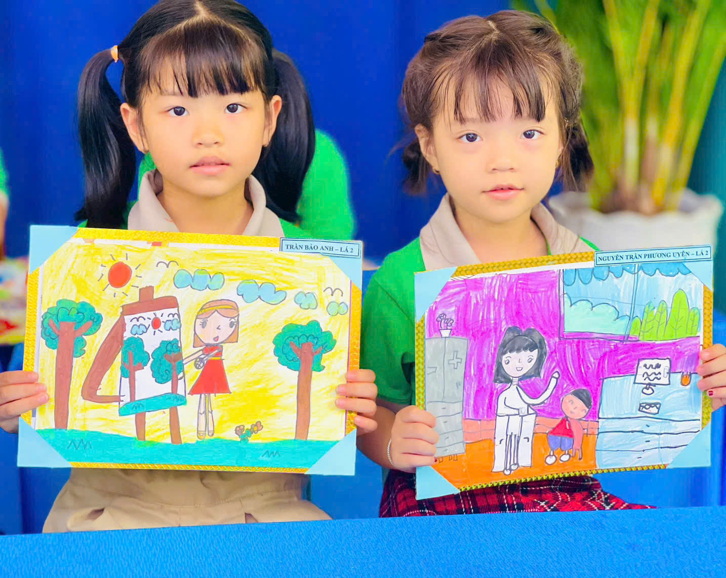 QUẢNG CÁO GIŨA TRANG