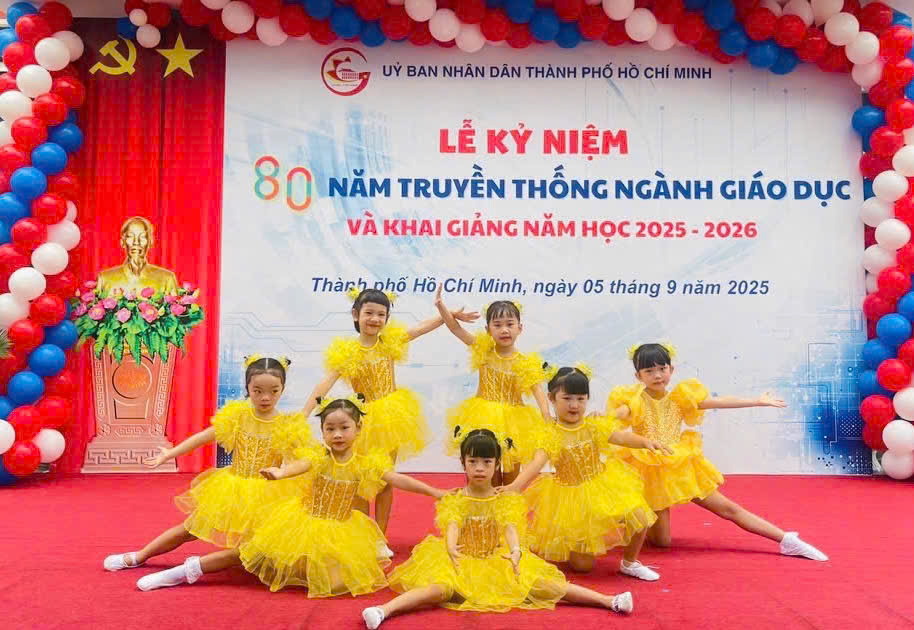 quảng cáo giữa trang