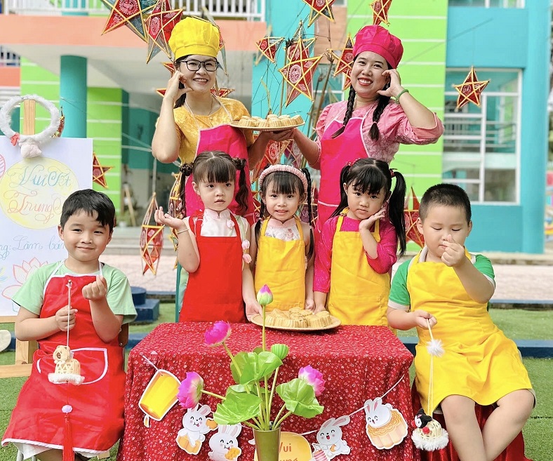 QUẢNG CÁO GIỮ TRANG