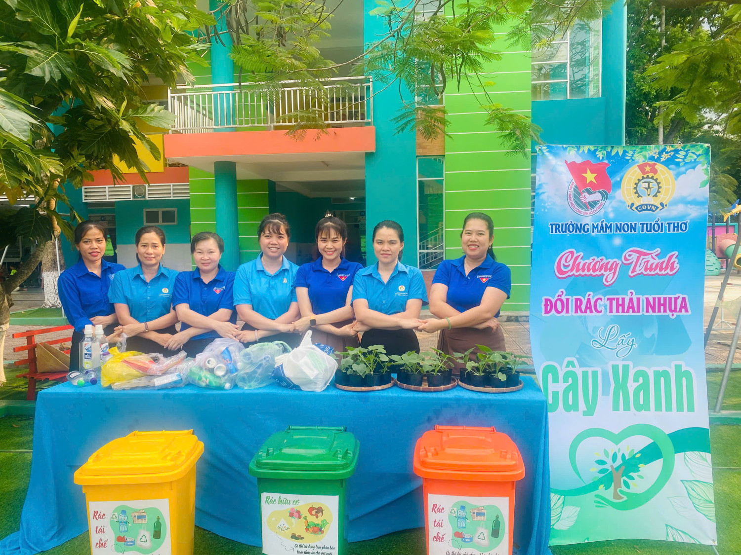 CHƯƠNG TRÌNH " ĐỔI RÁC THẢI NHỰA, LẤY CÂY XANH"