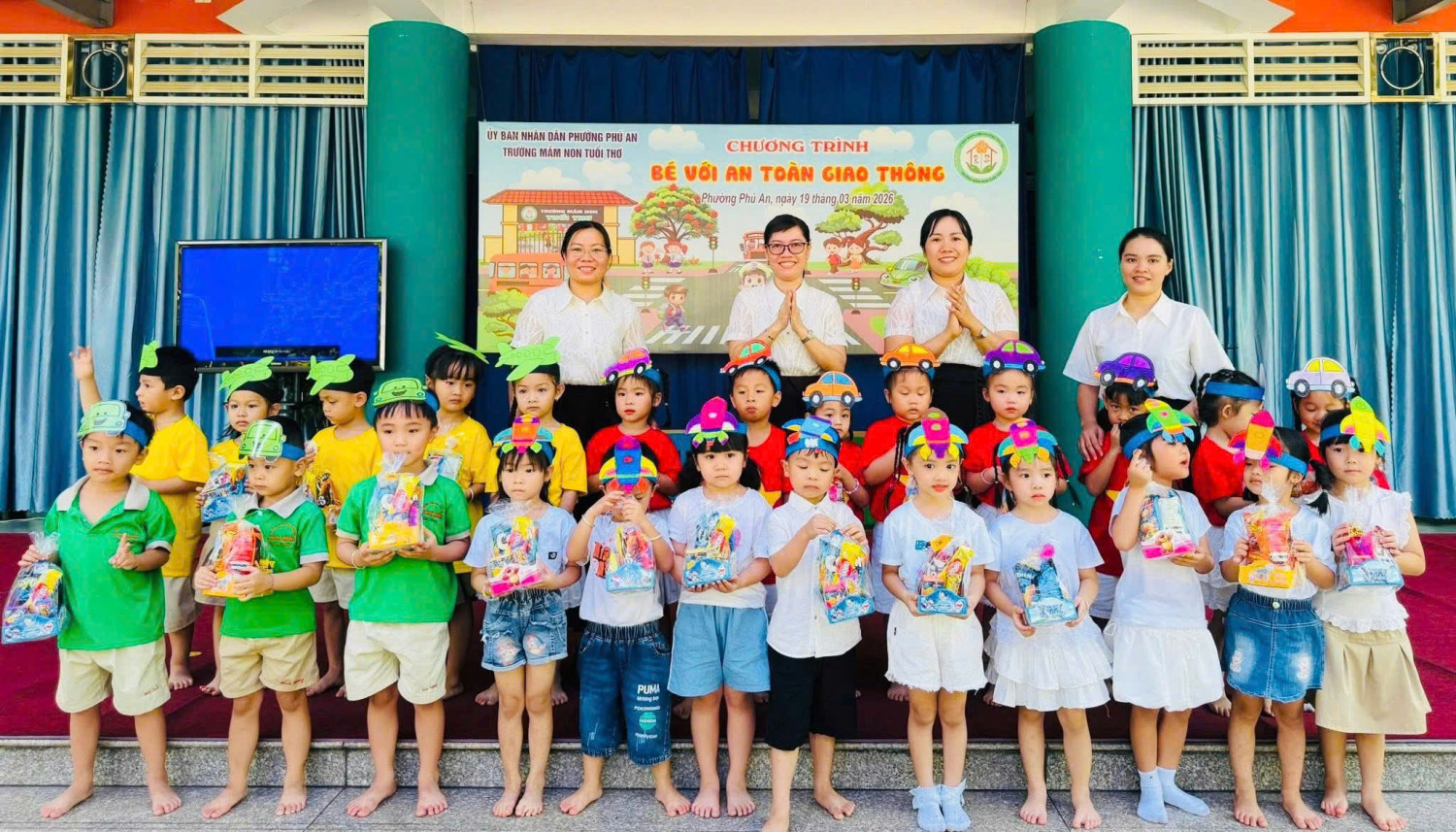 gen h z7639362547207 2be298f1a7ddf2cd7e8b69f90c47b6b2